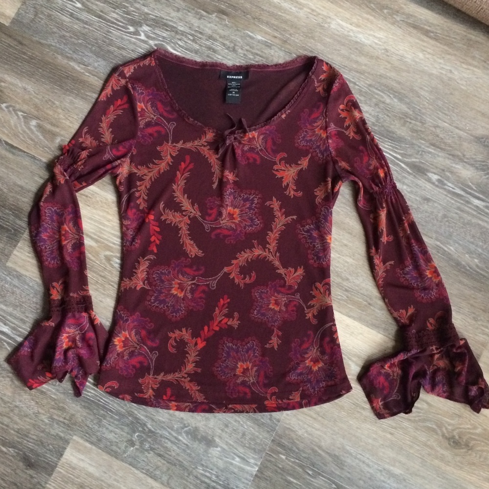 EXPRESS Shirt with Bell-like sleeves